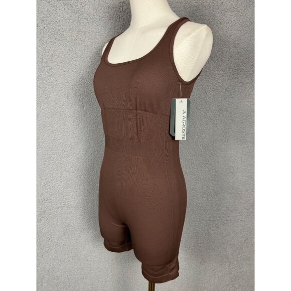 A AGROSTE athletic romper with a racerback Removable Pads Brown Size Small NWT's - Picture 4 of 8
